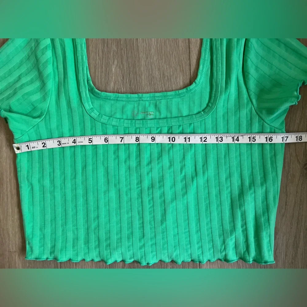 OFFLINE By Aerie OG Groove Crop Tee NWOT - Picture 4 of 8